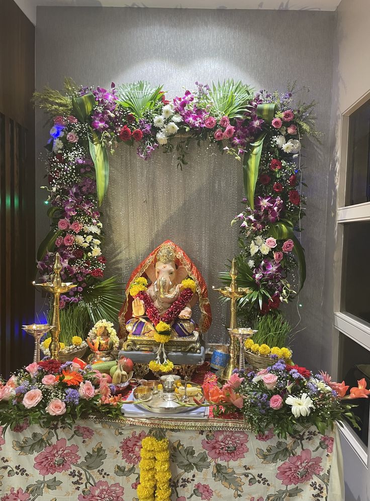SF-46 — Ganesha square floral frame with purple orchids and pink roses